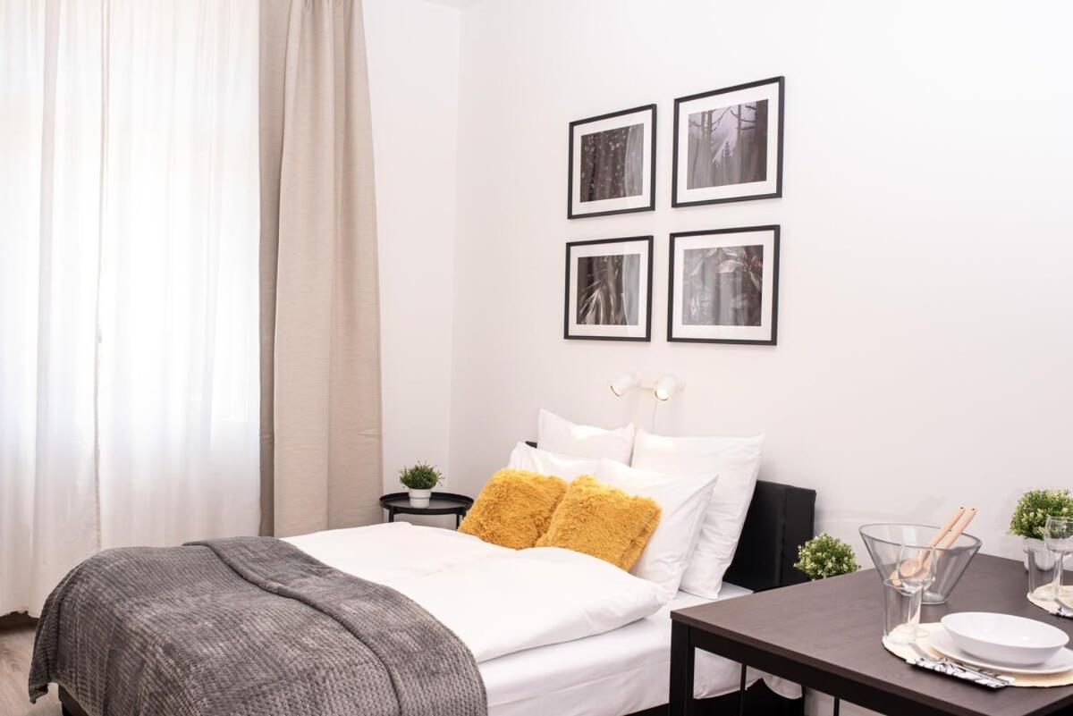 Charming Studio At Downtown Budapest Exterior foto